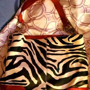 Zebra colores Tote with red corners